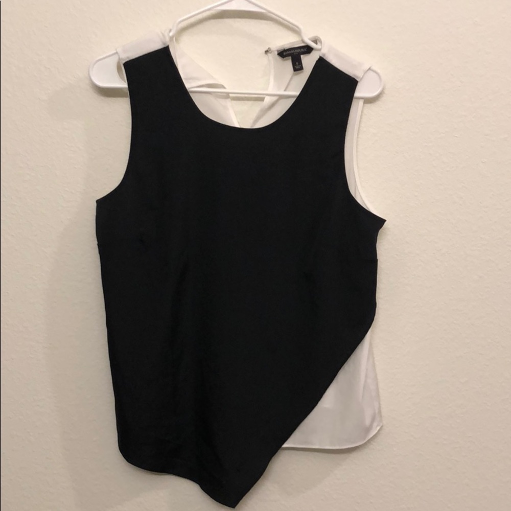 Blck and white Banana Republic top